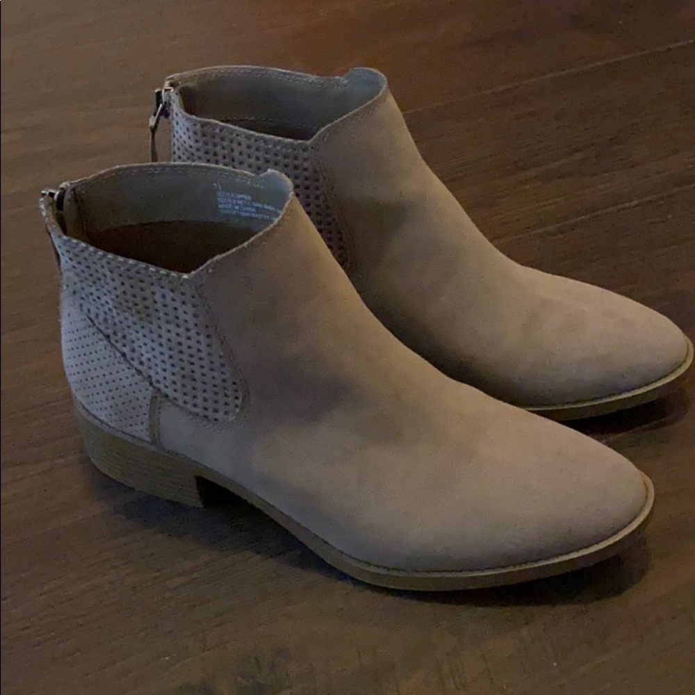 🌿 Dolce Vita Ankle Boots